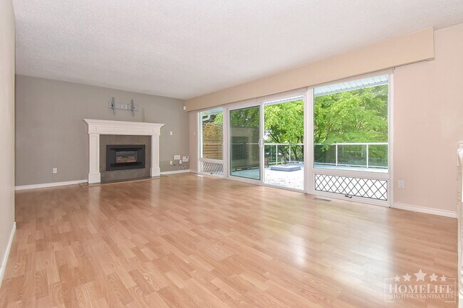 11078 Hamlin Dr in Delta, BC - Building Photo - Building Photo
