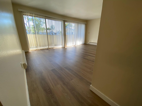 13218 Ambaum Blvd SW in Burien, WA - Building Photo - Building Photo