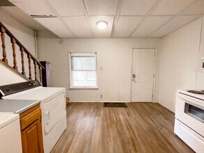 824 W University Ave in Muncie, IN - Building Photo - Building Photo