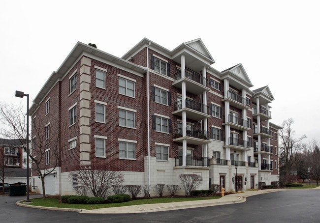 Park Avenue Station in Clarendon Hills, IL - Building Photo - Building Photo