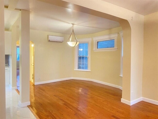 13 Baldwin Ave in Jersey City, NJ - Building Photo - Building Photo