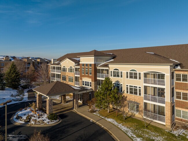 Chateau Ridge Condominiums in Burnsville, MN - Building Photo - Building Photo