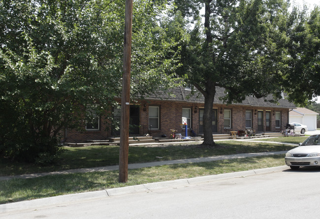 1512-1520 David Dr in Lincoln, NE - Foto de edificio - Building Photo