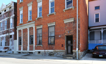 312 W McMicken Ave in Cincinnati, OH - Building Photo - Building Photo