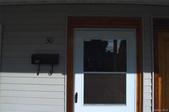 30 Royce Ave in Middletown, NY - Building Photo - Building Photo