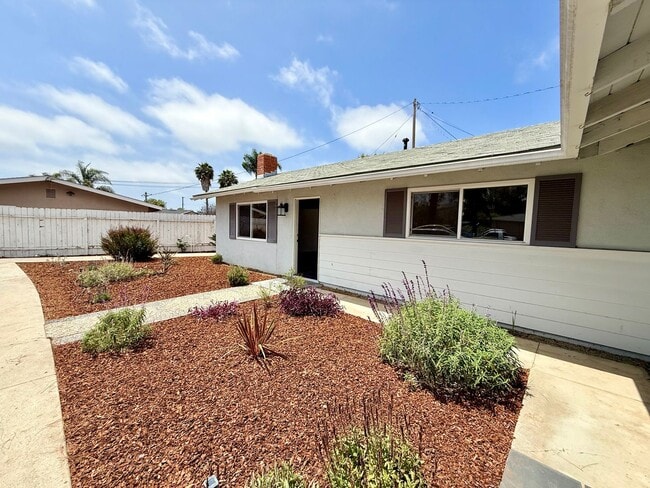 4124 San Martin Way in Santa Barbara, CA - Building Photo - Building Photo