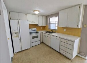8019 Portage Dr in Port Richey, FL - Foto de edificio - Building Photo