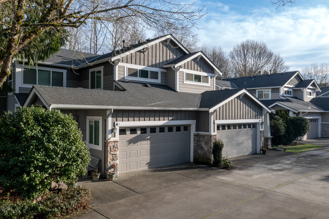 Bridgewater Place Condominiums in Issaquah, WA - Building Photo - Building Photo