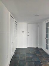 555 NE 30th St in Miami, FL - Building Photo - Building Photo