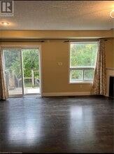 32 Foxmeadow Rd in Cambridge, ON - Building Photo - Building Photo