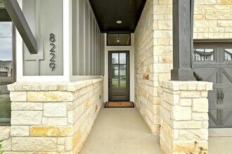8229 Thelma Jean Dr in Austin, TX - Building Photo - Building Photo