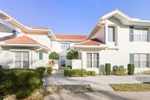 4910 Deerfield Way in Naples, FL - Building Photo