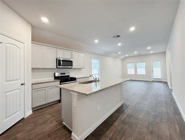 1207 Camden Ln in Lockhart, TX - Building Photo - Building Photo