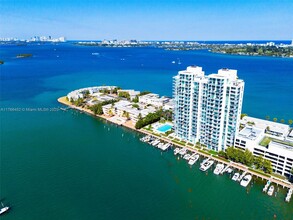 7930 East Dr in North Bay Village, FL - Building Photo - Building Photo