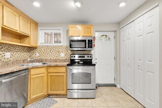 1632 New Jersey Ave NW in Washington, DC - Building Photo - Building Photo