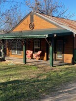 1102 Minnie Dr in Austin, TX - Building Photo