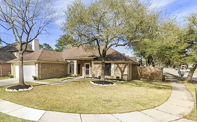19610 Vernier Woods Ln