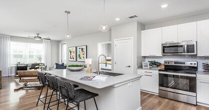 Aviation Crossing Apartments in Morrisville, NC - Foto de edificio - Building Photo