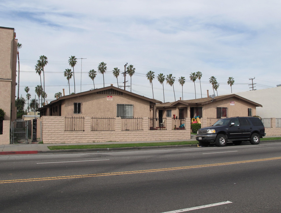 5163 S Western Ave in Los Angeles, CA - Building Photo