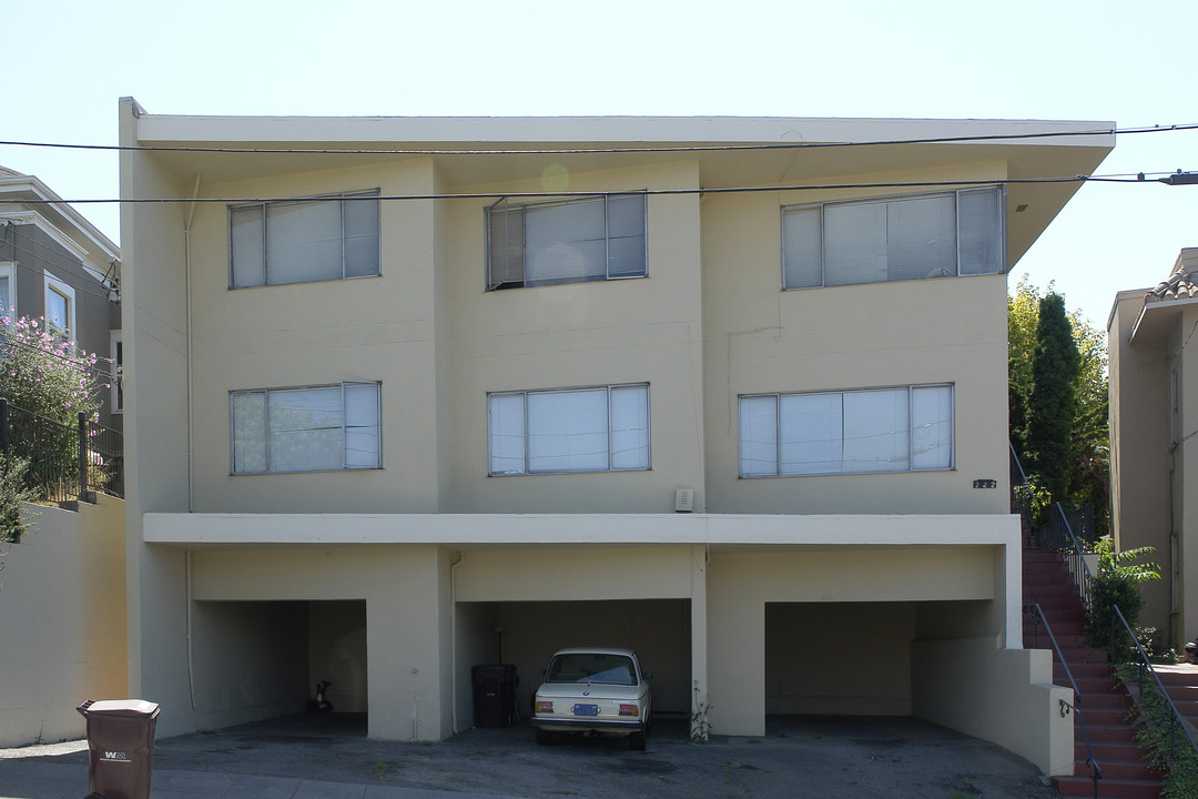 222 Oakland Ave in Oakland, CA - Foto de edificio