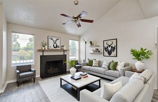 2021 Spenwick Dr in Houston, TX - Building Photo