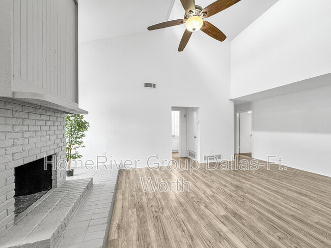 5522 Willow Cir in Fort Worth, TX - Foto de edificio - Building Photo