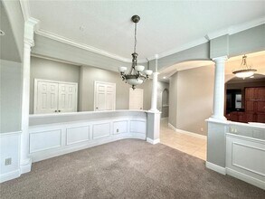 601 Saxony Blvd in St. Petersburg, FL - Building Photo - Building Photo