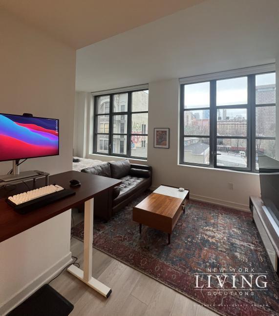 160 Front St in Brooklyn, NY - Building Photo - Building Photo