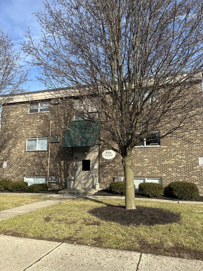 216 E Sycamore St, Unit 7 in Oxford, OH - Foto de edificio - Building Photo