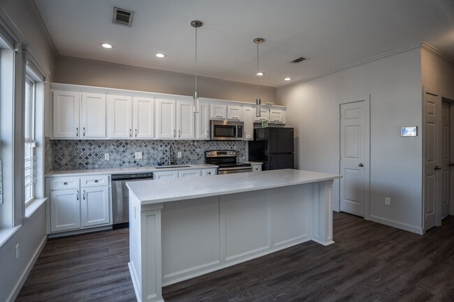 4009 W 17th St in Little Rock, AR - Building Photo - Building Photo