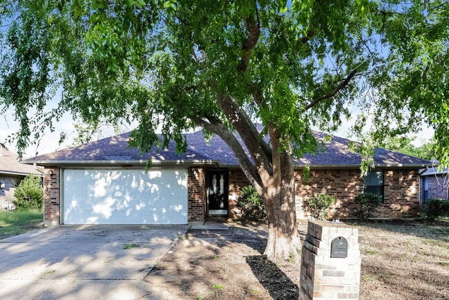 1404 Copper Ridge St
