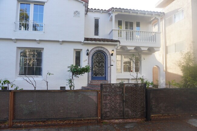 232 N La Peer Dr in Beverly Hills, CA - Building Photo - Building Photo