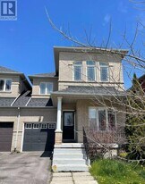 220 Farmstead Rd in Richmond Hill, ON - Building Photo