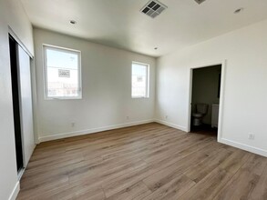 1955 Bonsallo Ave in Los Angeles, CA - Building Photo - Building Photo