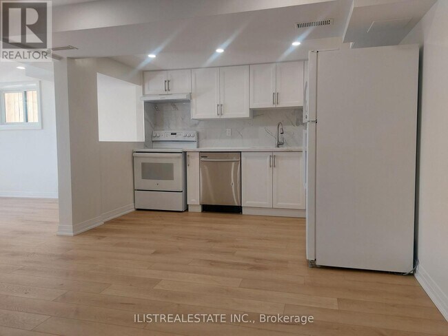 18 Tardree Pl in Toronto, ON - Building Photo - Building Photo