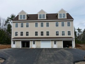 56 Eagle Ridge Rd in Sandown, NH - Building Photo