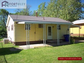 1410 W 16th St in Junction City, KS - Building Photo - Building Photo