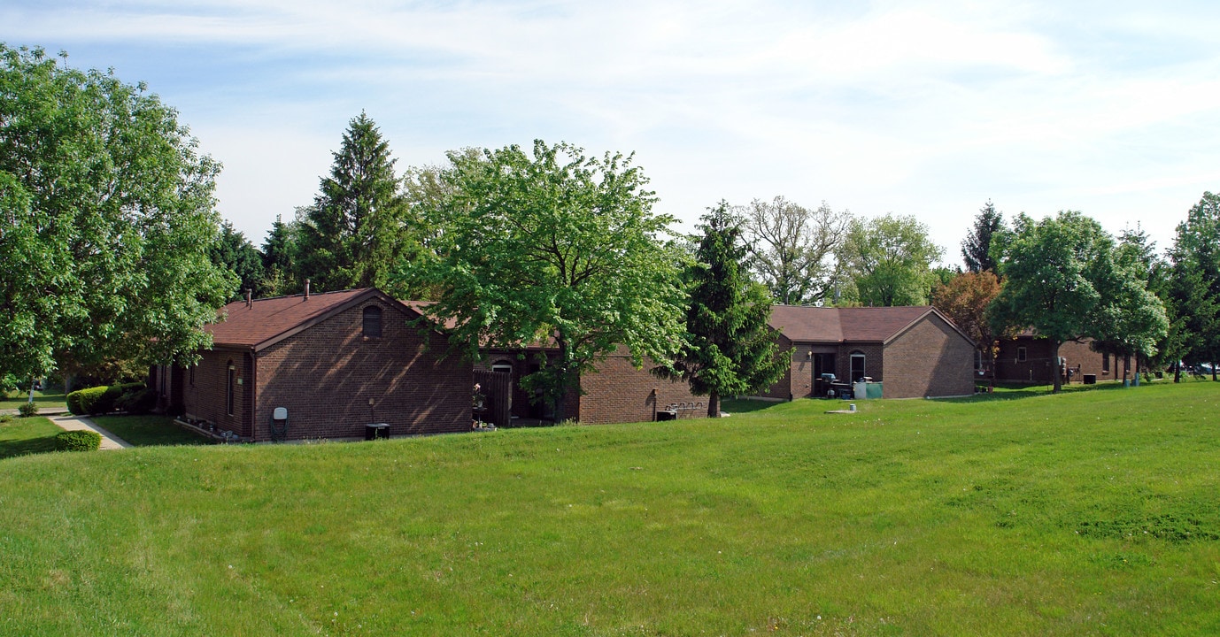 Maple Terrace Apartments in Fairborn, OH - Building Photo