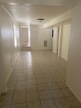 417 S Commerce St in Lockhart, TX - Building Photo - Building Photo