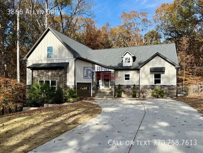 property at 3866 Allyn Dr NW