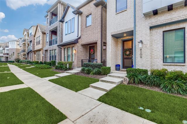 8209 Laflin Ln in Dallas, TX - Building Photo - Building Photo