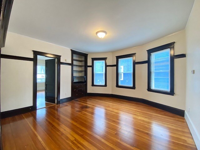 44 Easton St, Unit 3