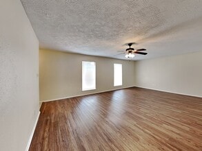 14114 Fleur De Lis Blvd in Cypress, TX - Foto de edificio - Building Photo