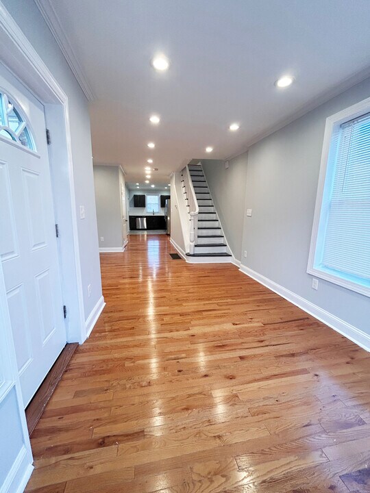 2009 N Wanamaker St in Philadelphia, PA - Building Photo