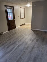 1818 Michigan St-Unit -4 in Crawfordsville, IN - Foto de edificio - Building Photo
