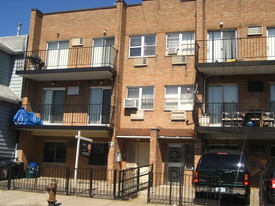 109-31 54th Ave in Flushing, NY - Building Photo