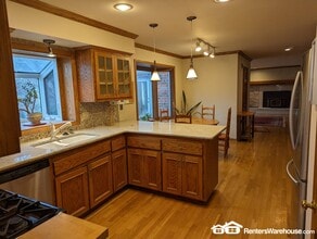 8861 Greenhill Ln in Greendale, WI - Building Photo - Building Photo