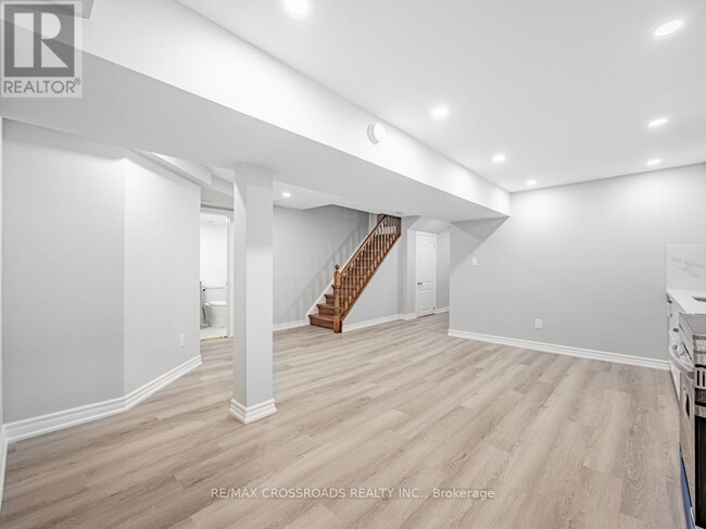 59 Bonnydon Crescent in Toronto, ON - Building Photo - Building Photo