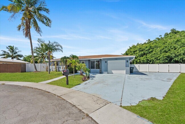 1721 SW 10th St in Boca Raton, FL - Building Photo - Building Photo