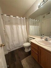 7400 W Flamingo Rd in Las Vegas, NV - Building Photo - Building Photo